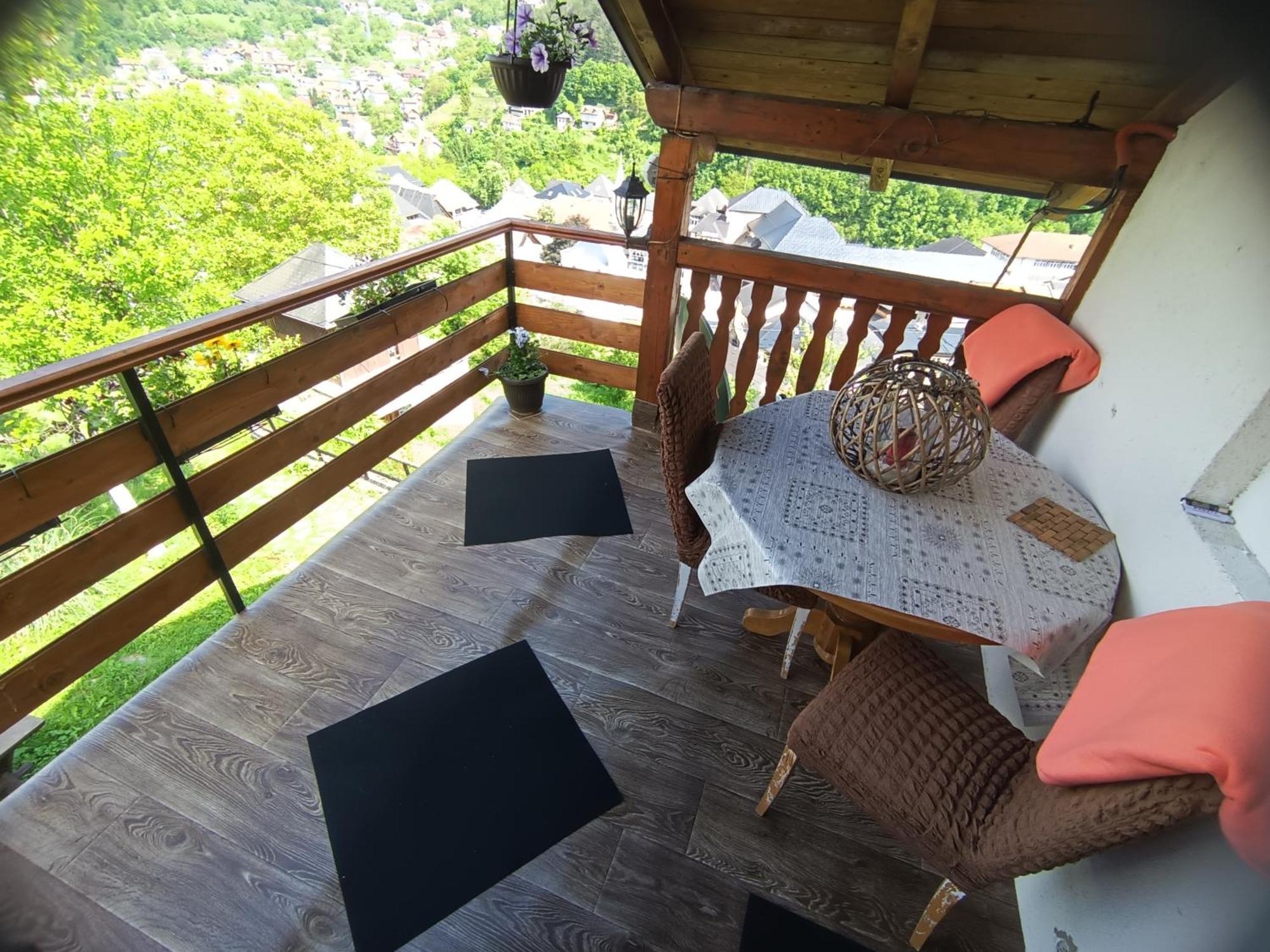 Privatni Smjestaj Kurtalija Hotel Jajce Exterior foto